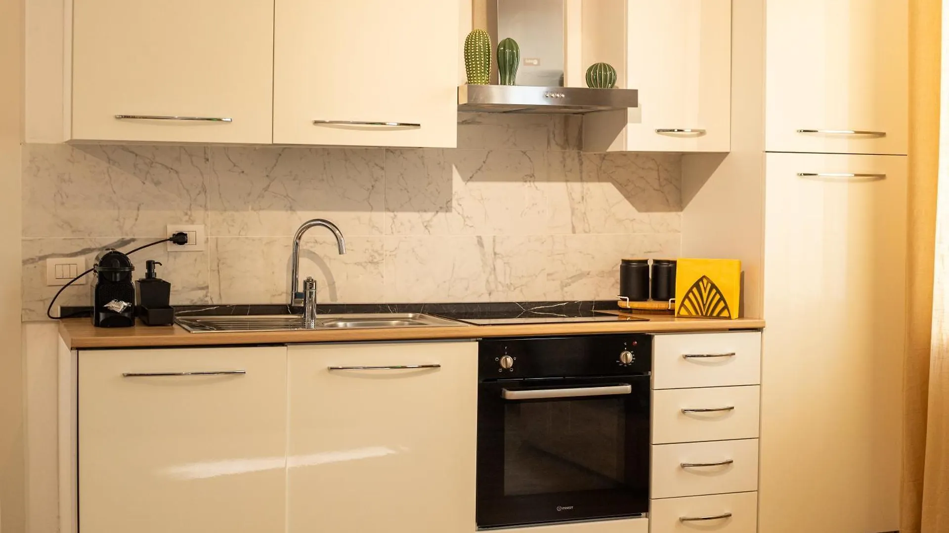 Prime Living - Gold Apartment Sui Navigli Milan
