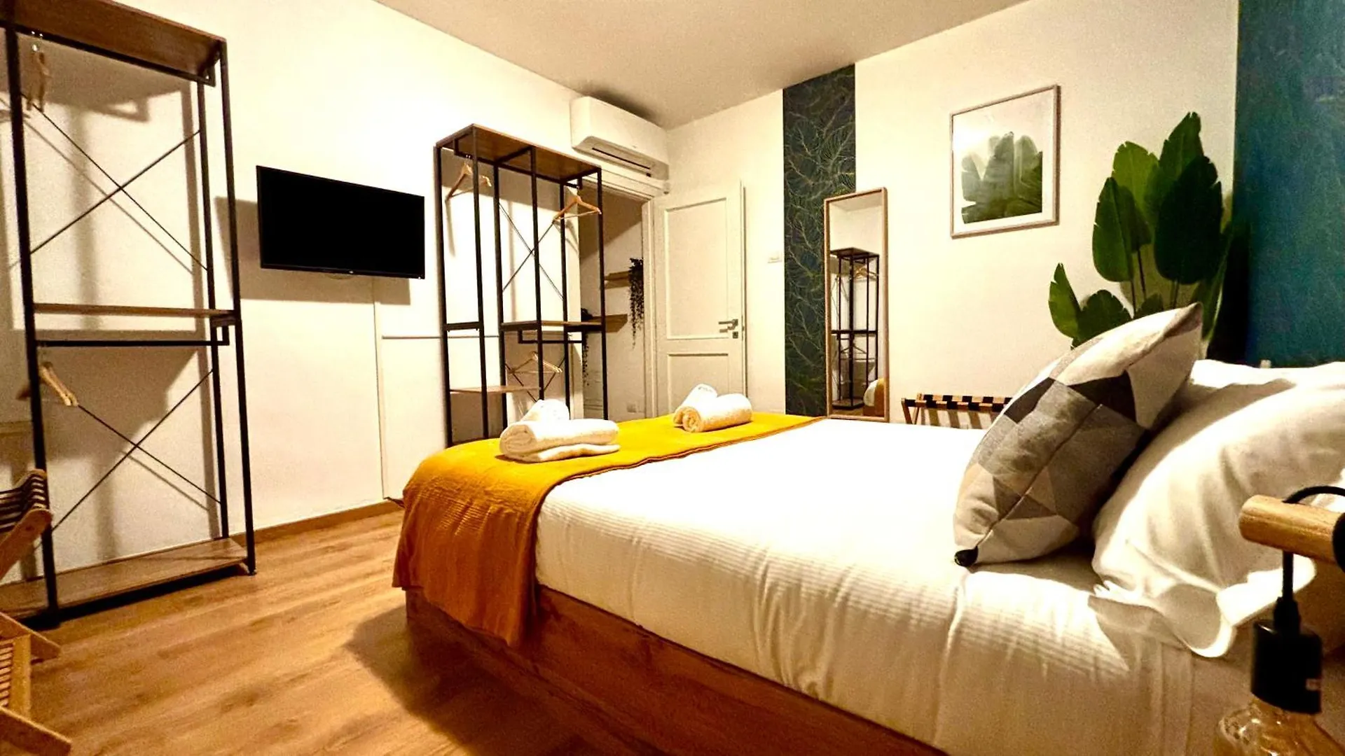 Prime Living - Gold Apartment Sui Navigli Milan