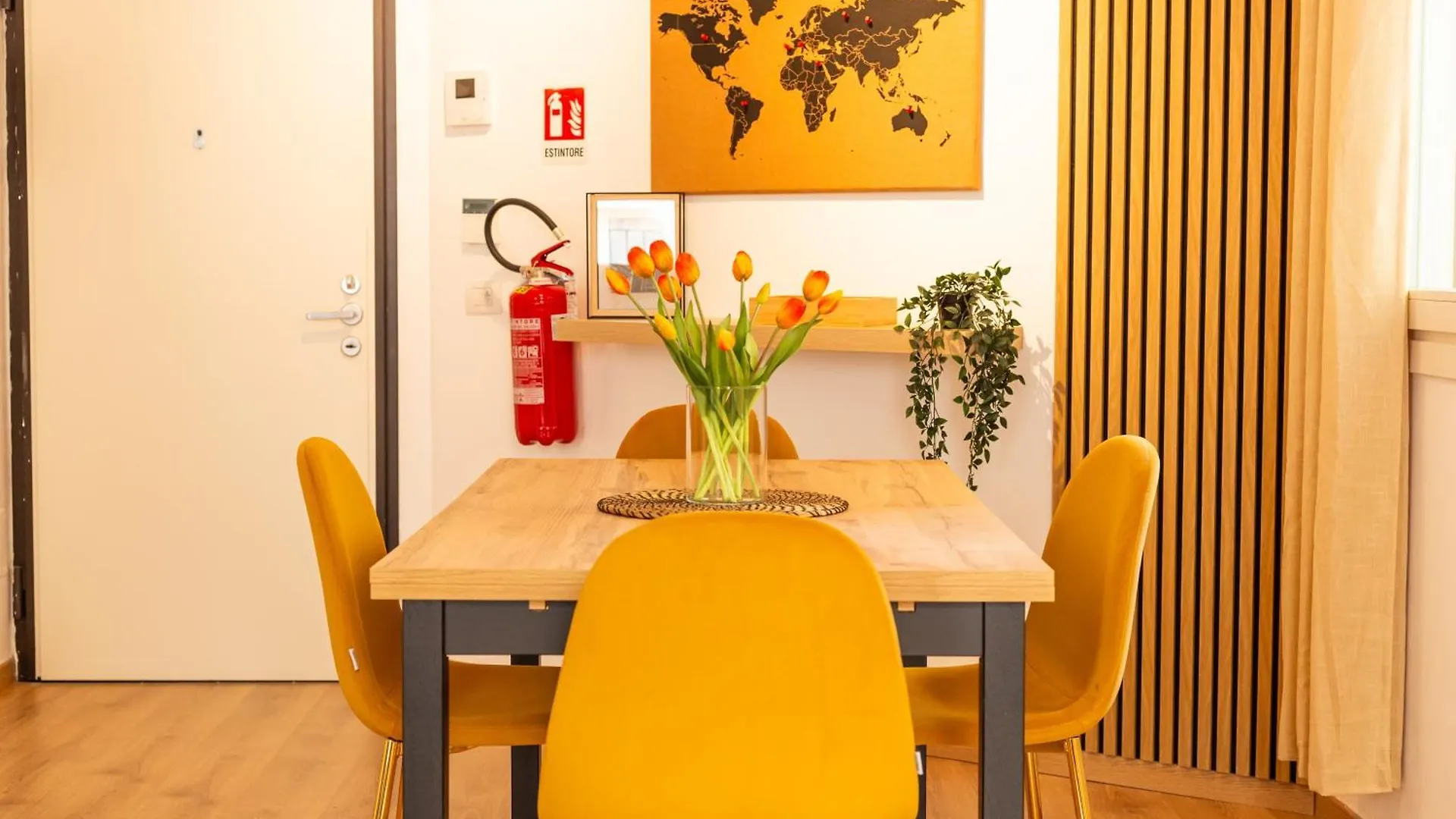 מילאנו Prime Living - Gold Apartment Sui Navigli