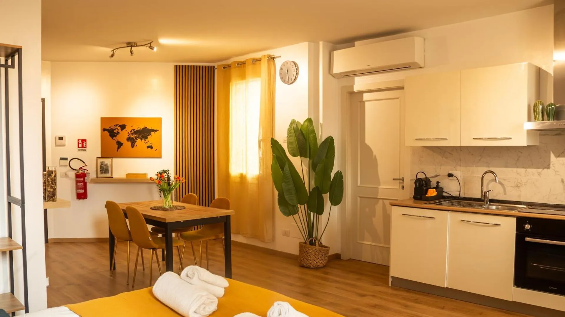 Prime Living - Gold Apartment Sui Navigli Milan