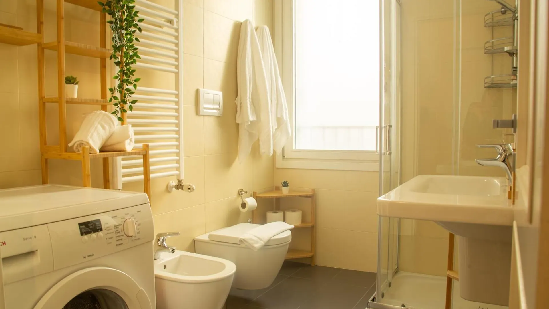 Prime Living - Gold Apartment Sui Navigli Milan Italy