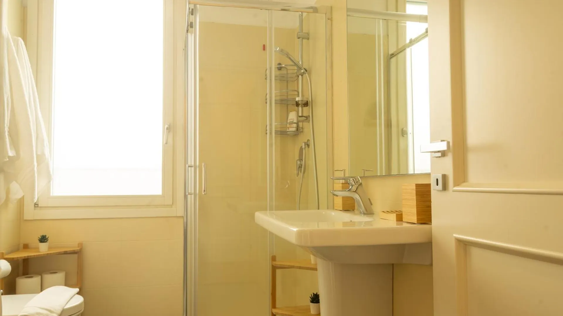 Prime Living - Gold Apartment Sui Navigli Milan
